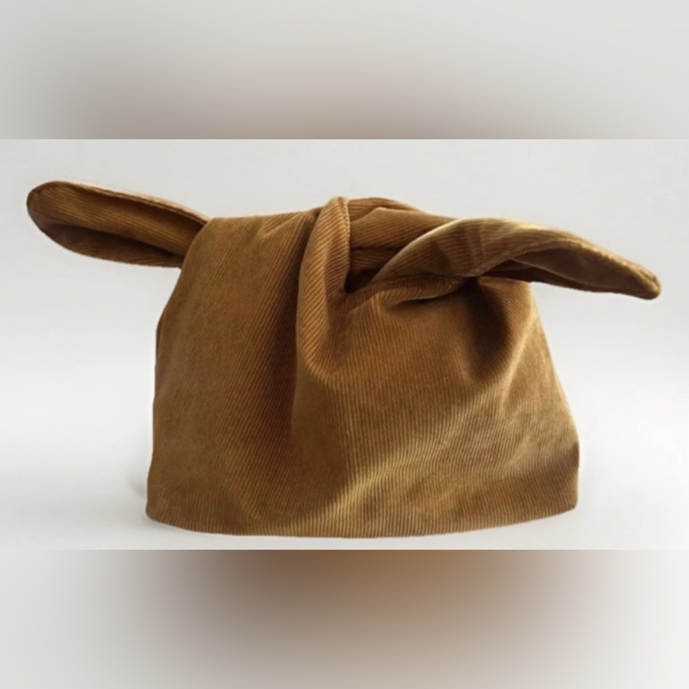 Merit The Beauty Signature Velvet Cosmetic‎ Bag